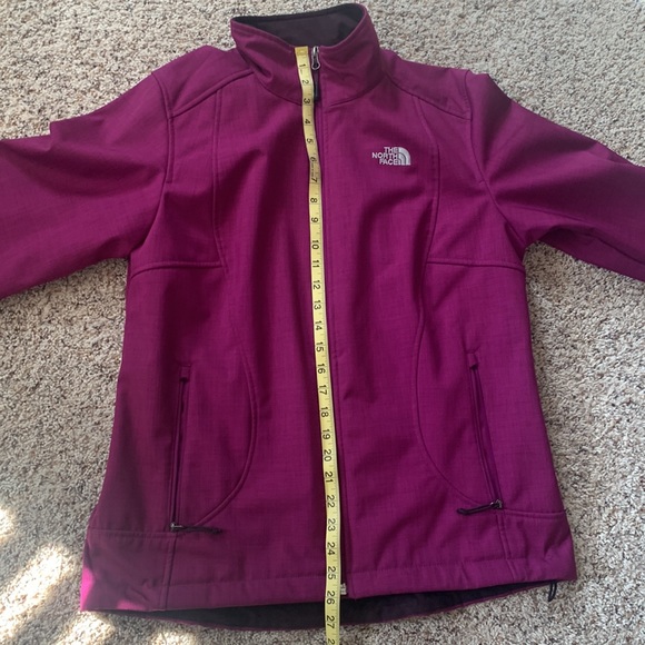 The Northface soft shell jacket - Picture 3 of 11
